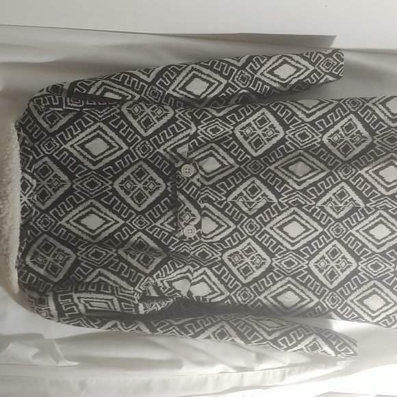 Ladies medium Billabong coat. - Picture 4 of 6